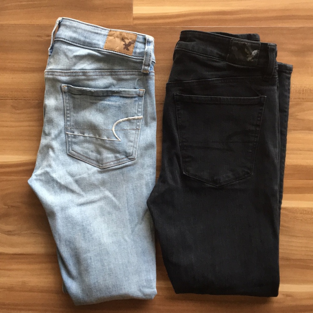 American Eagle light and black skinny jeans bundle